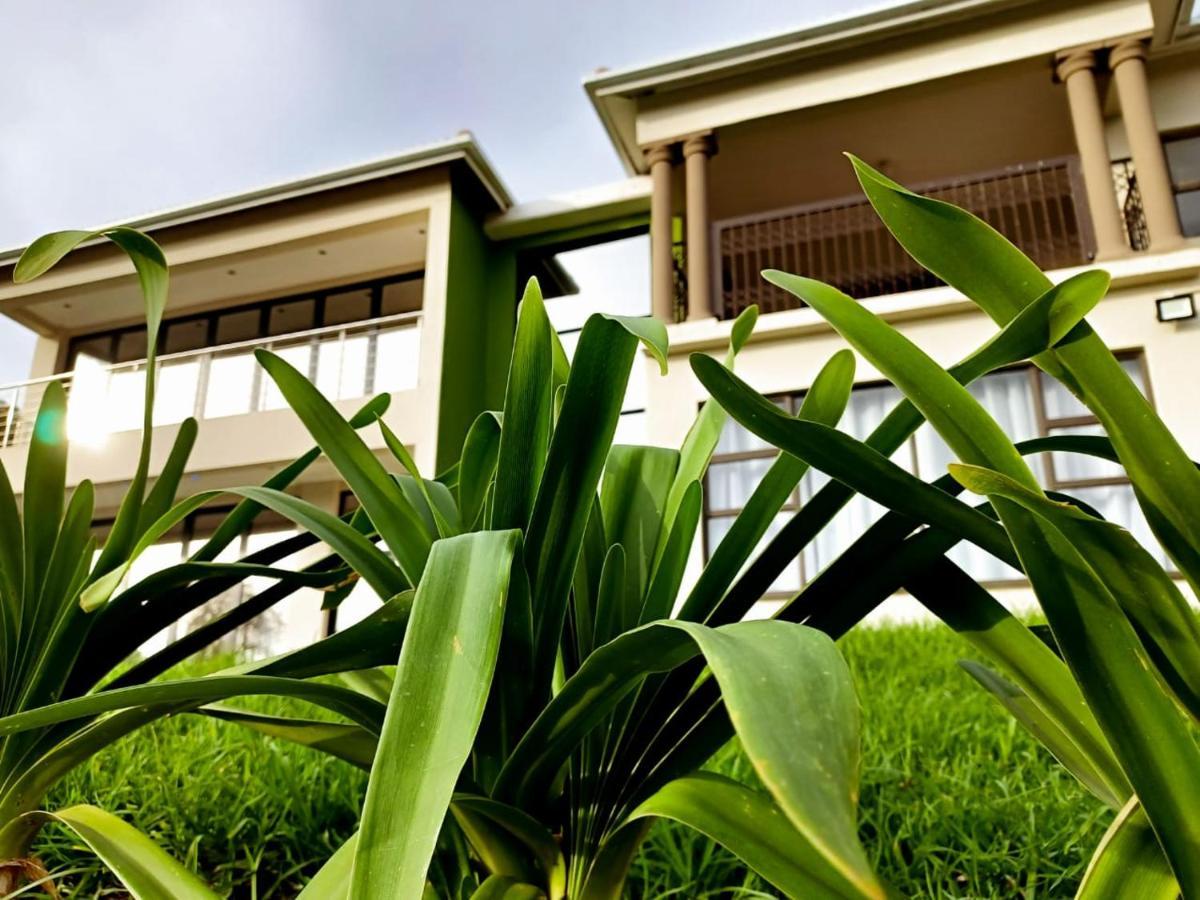 Villa Uzuri Lifestyle à Port Saint Johnʼs Extérieur photo